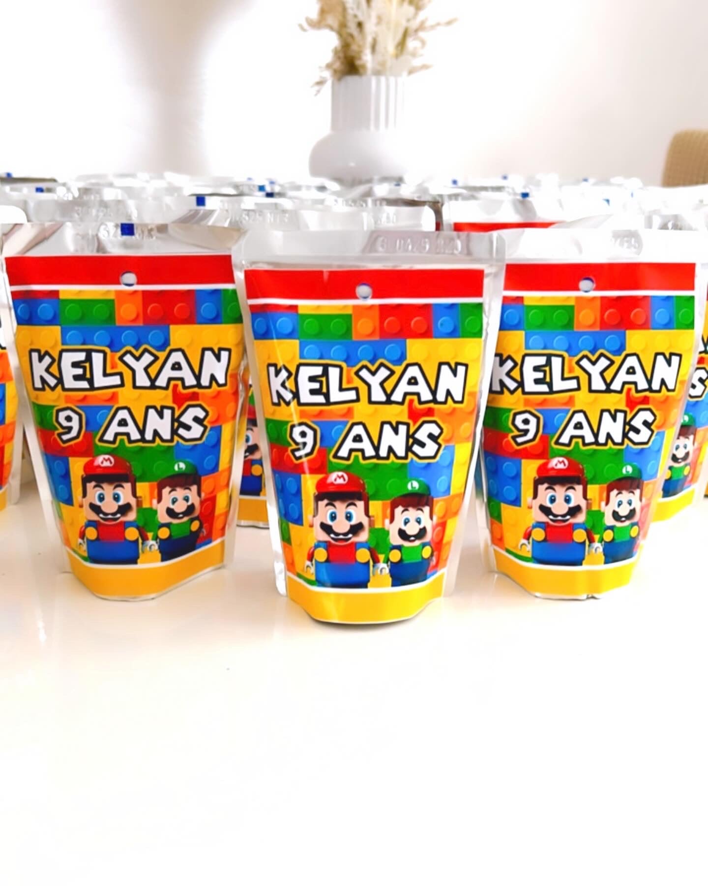 capri sun personnalisé, décoration anniversaire  thème mario , thème garçon