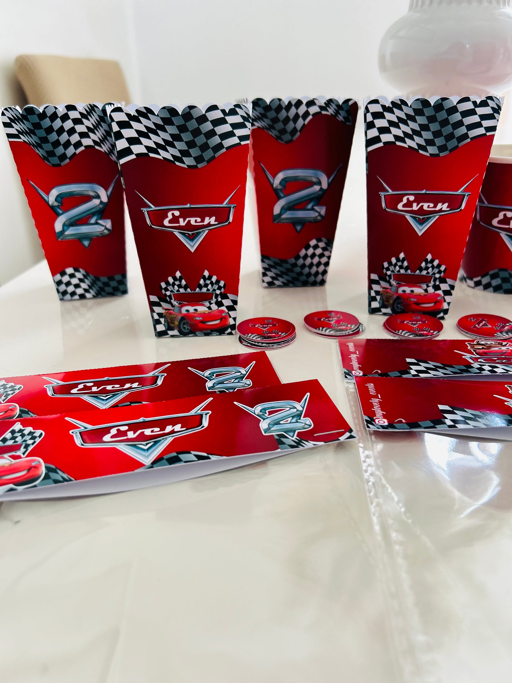 sachet de bonbon thème cars papeterie personnalisée