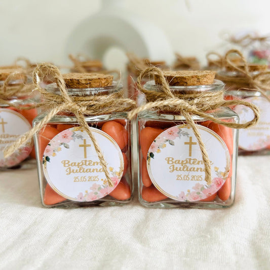 Pot en verre garni de dragées