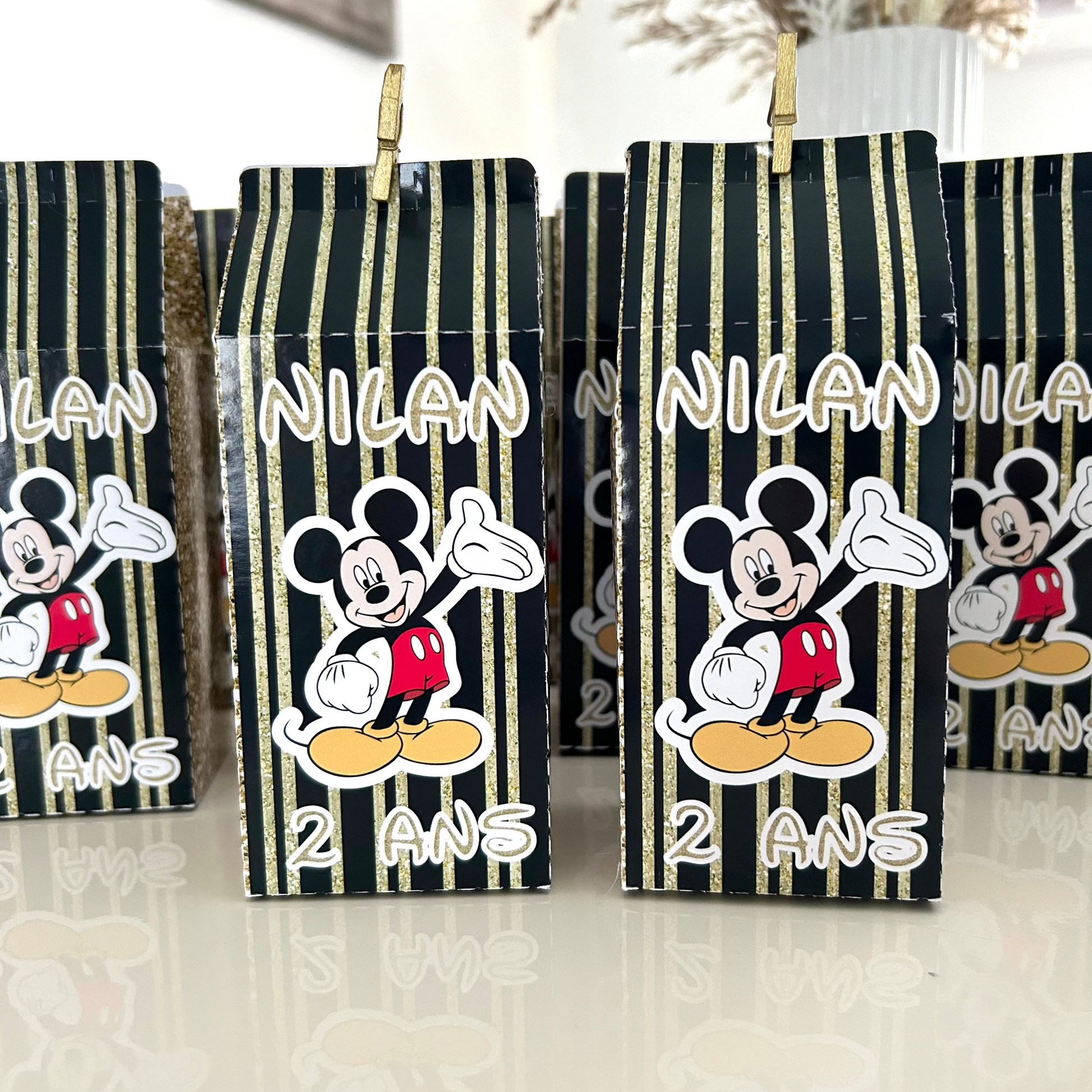 boîte à bonbons personnalisée , décoration anniversaire thème mickey 